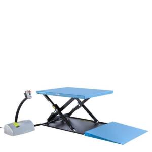 Flachform-Hubtisch HTF-G, Auffahrrampe, Hubhöhe: 840 mm, Tragfähigkeit: 1000 kg, Netzspannung: 230 V